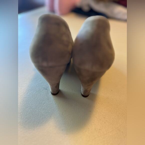 Chie Mihara Kerin 004 Suede Flower Heel Grey - Picture 3 of 9